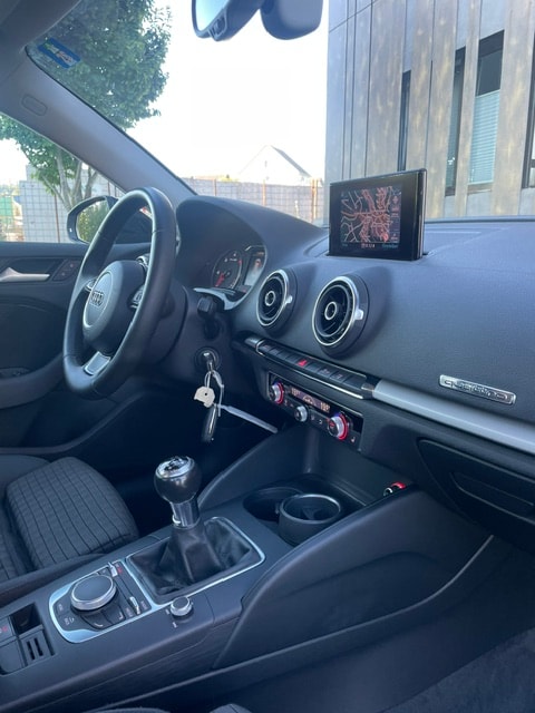 AUDI A3 Sportback 2.0 TDI Attraction quattro-image-23