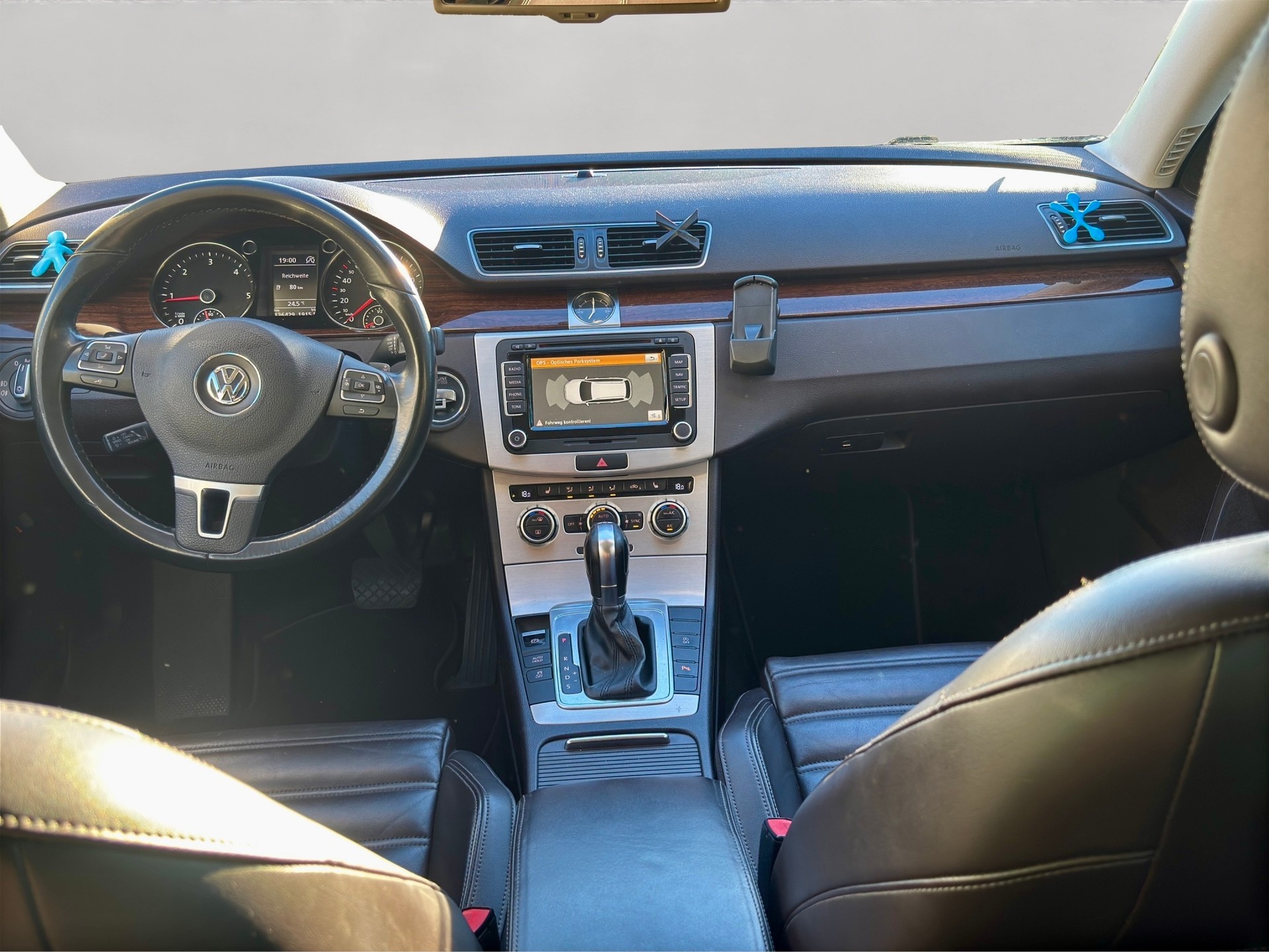 VW Passat Variant 2.0 TDI BMT Highline DSG-image-11