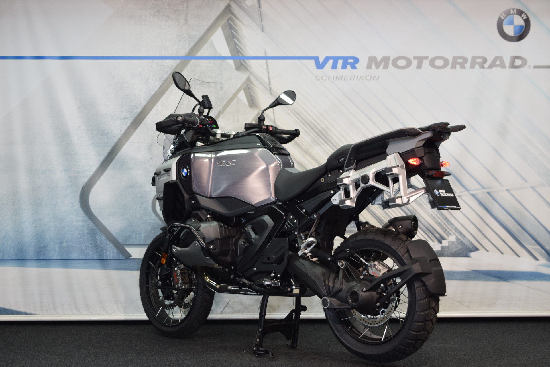 BMW R 1300 GS Adventure Boxer-Deal nur bis 30.09.26!-showroom-element-3