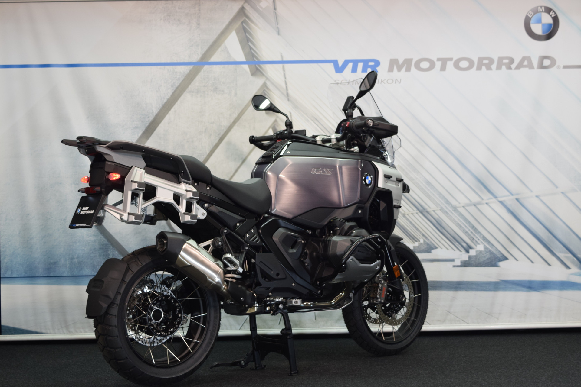 BMW R 1300 GS Adventure Boxer-Deal nur bis 30.09.26!-showroom-element-2