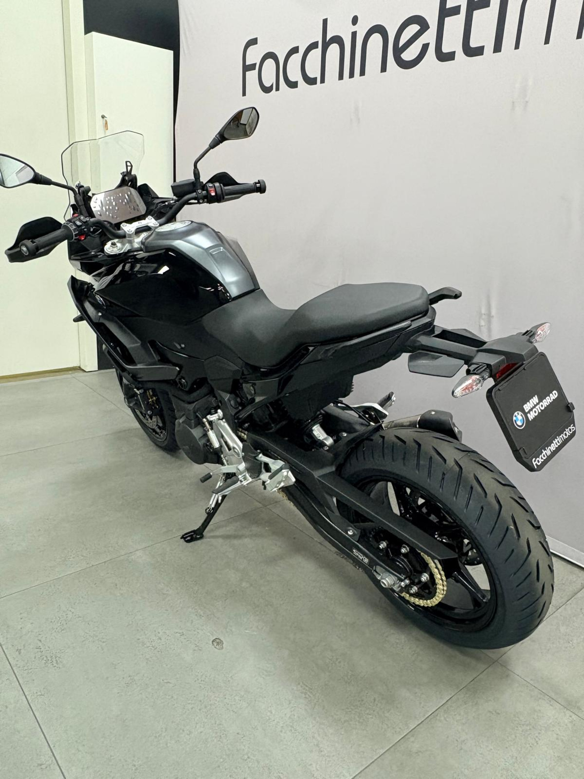 BMW F 900 XR A2 Triple Black-image-4