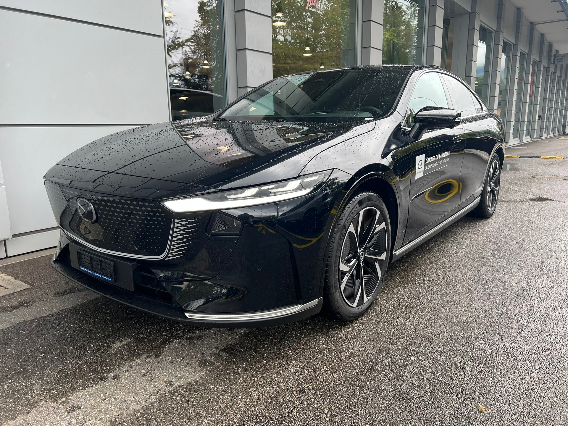 MAZDA 6e 258 69kWh Takumi-image-0