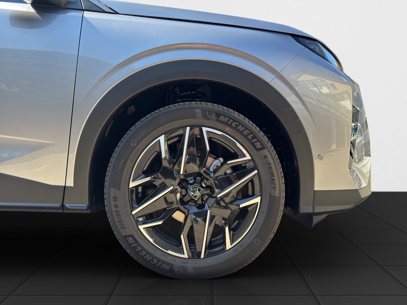 PEUGEOT 3008 1.2 Hybrid 145 Allure Premium-image-21