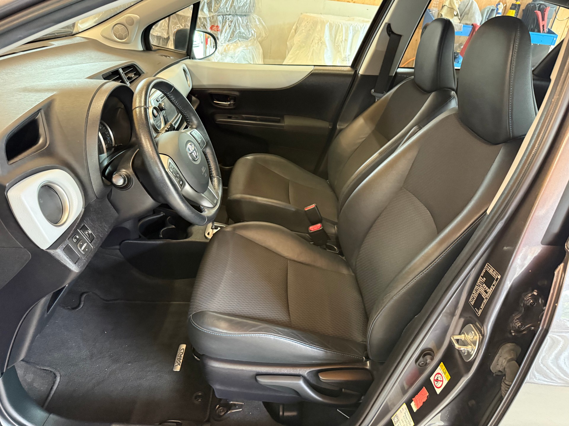 TOYOTA Yaris 1.5 VVT-i Hybrid Sol Premium CVT-image-6