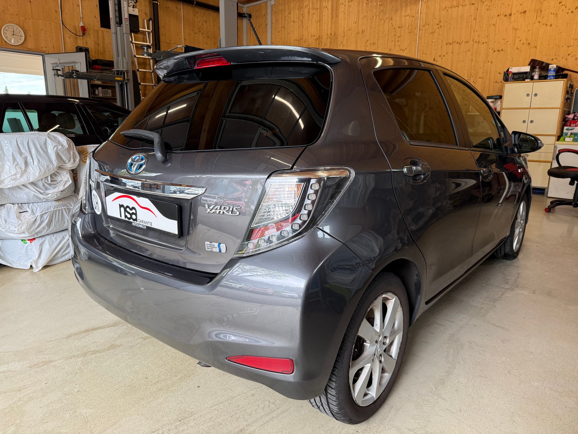 TOYOTA Yaris 1.5 VVT-i Hybrid Sol Premium CVT-image-3
