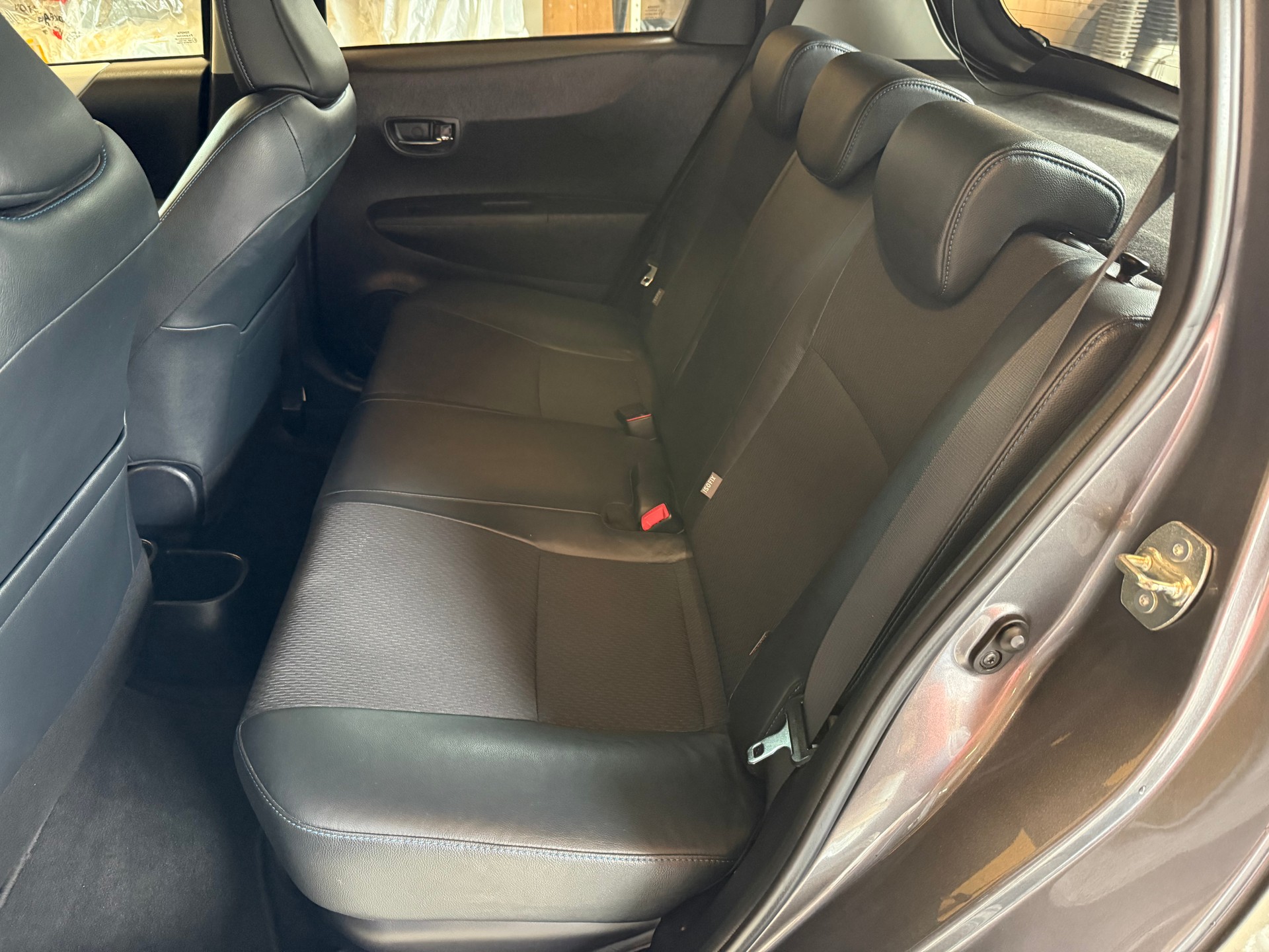 TOYOTA Yaris 1.5 VVT-i Hybrid Sol Premium CVT-image-7
