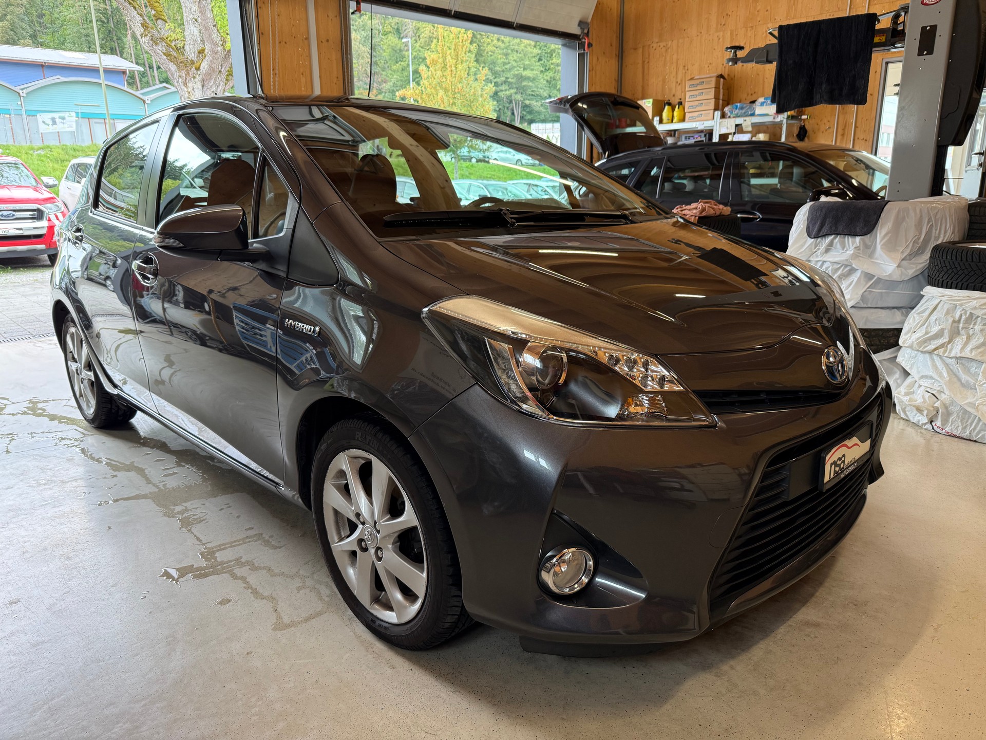 TOYOTA Yaris 1.5 VVT-i Hybrid Sol Premium CVT-image-2