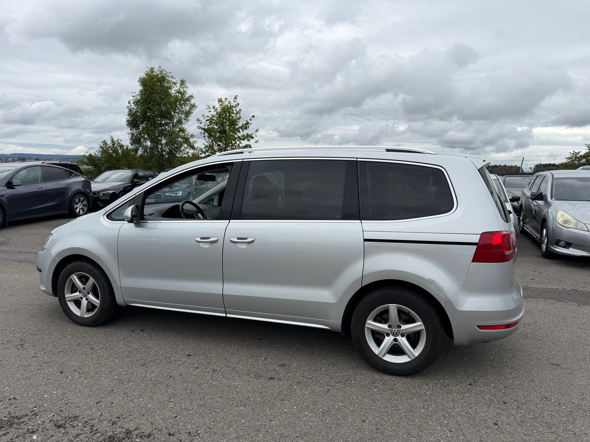 VW Sharan 2.0 TDI BMT Comfortline DSG-image-4
