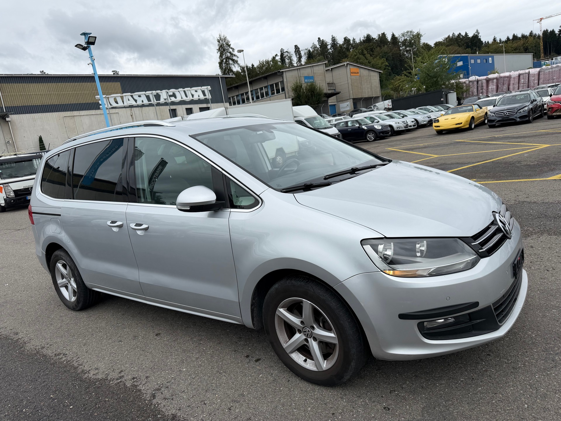 VW Sharan 2.0 TDI BMT Comfortline DSG-image-1