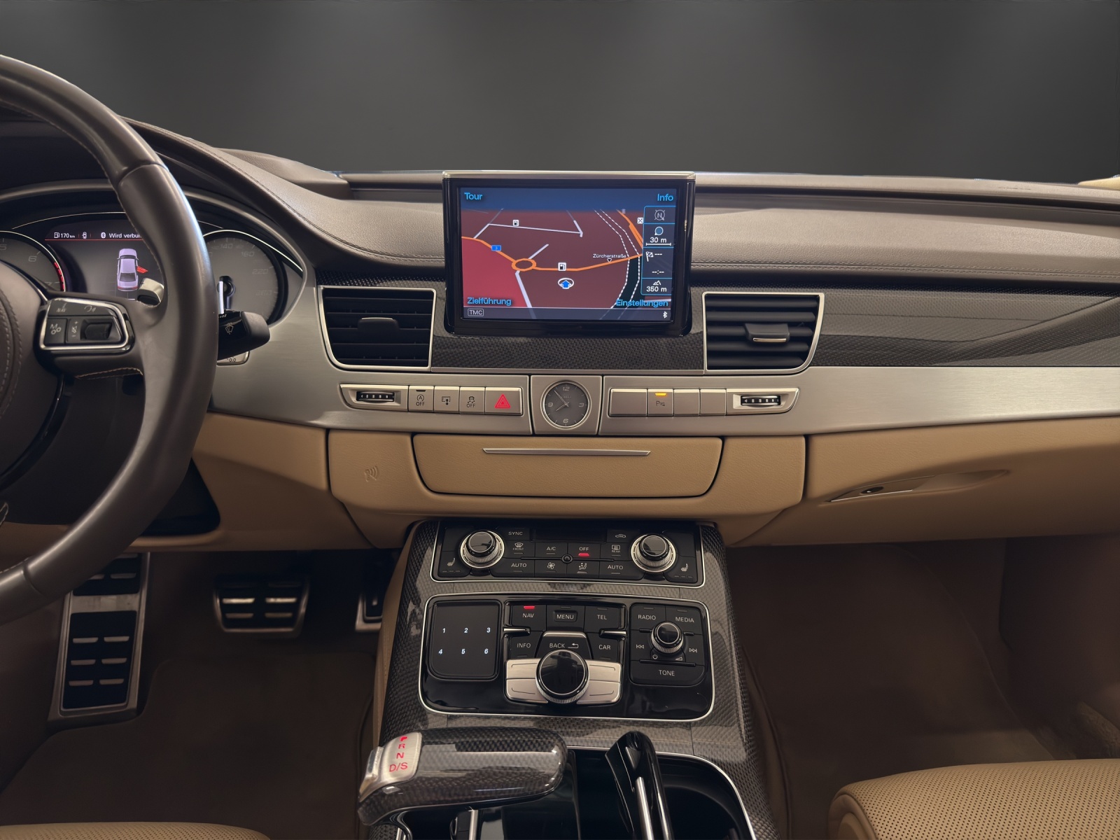 AUDI S8 4.0 TFSI V8 quattro tiptronic-image-10