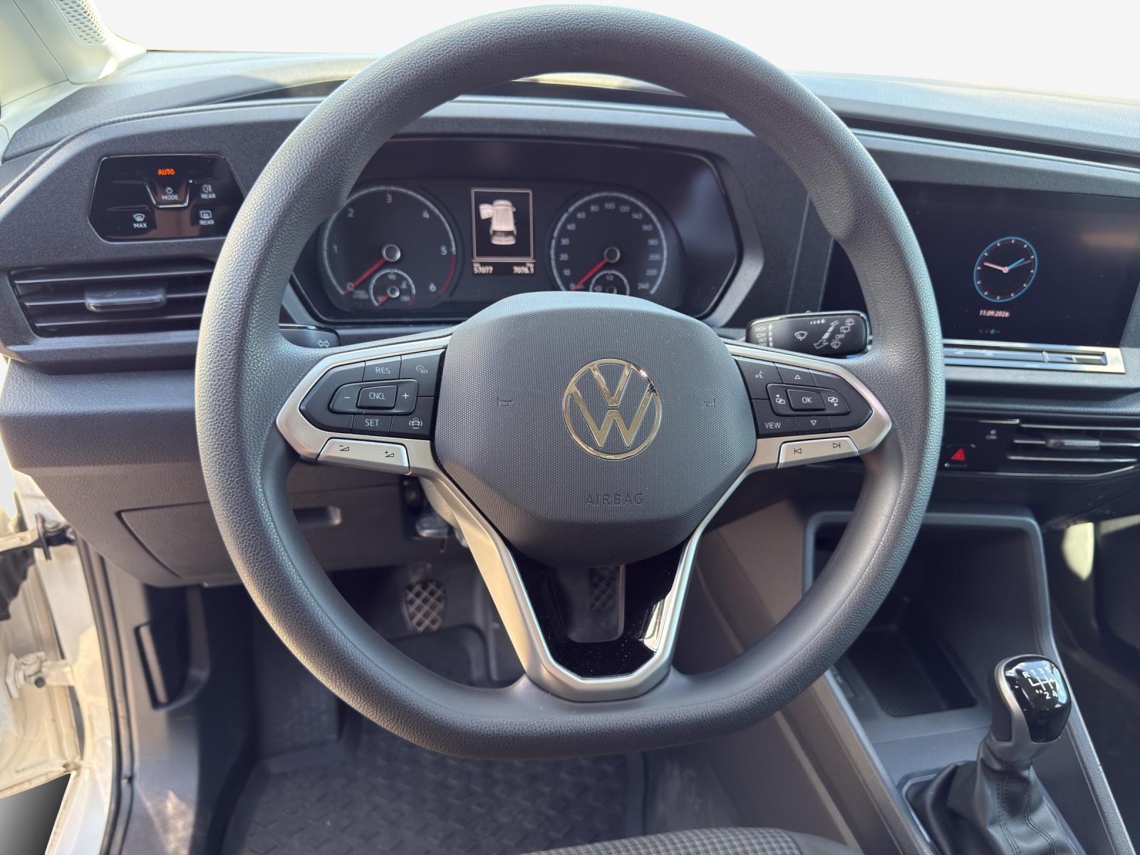 VW Caddy 2.0 TDI-image-14