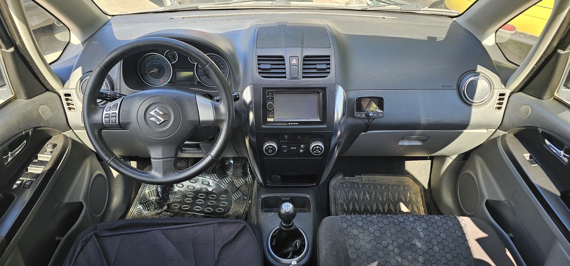 SUZUKI SX4 1.6 16V GL Top 4WD-image-10