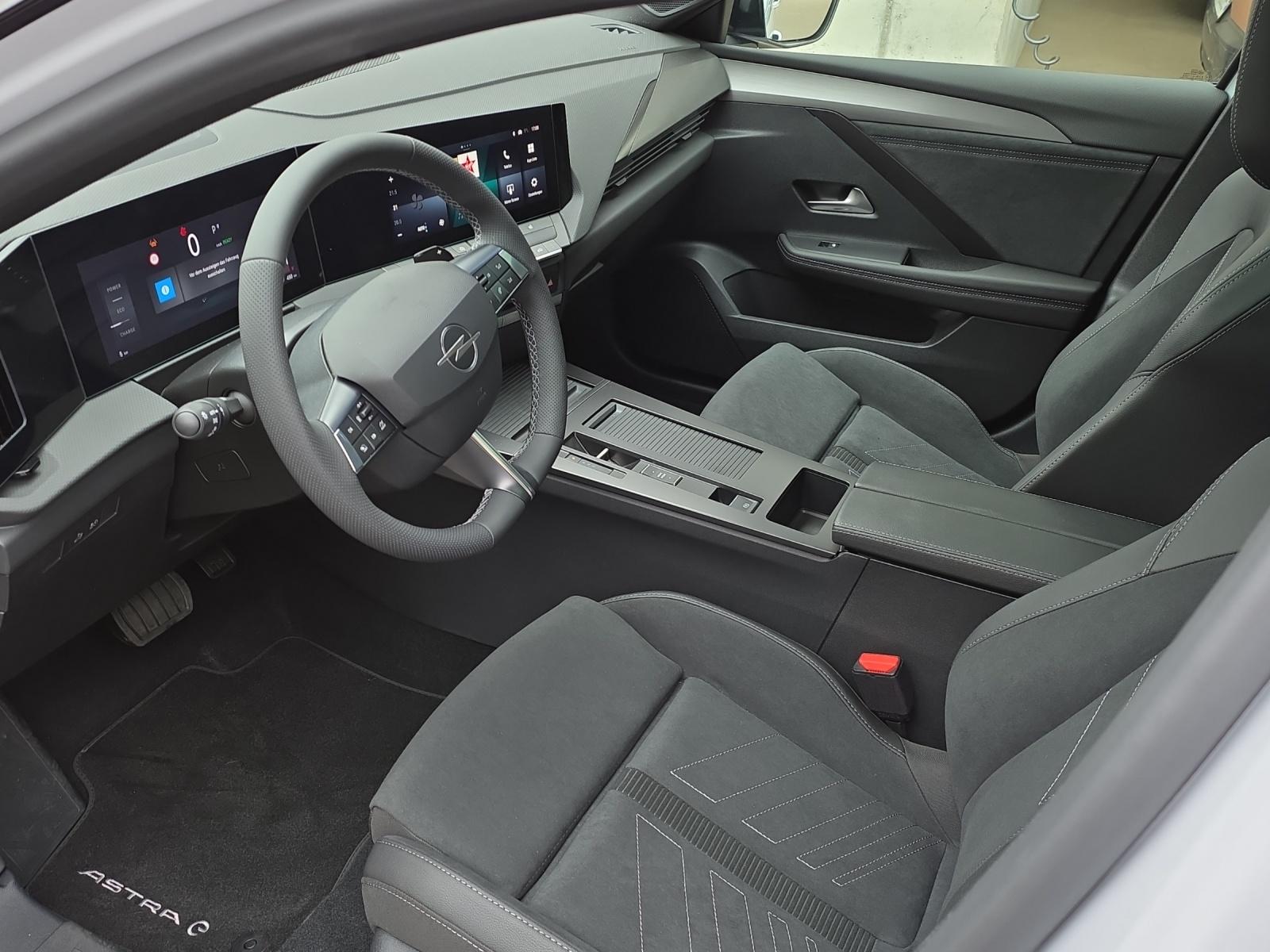OPEL Astra-e Sports Tourer Ultimate-image-15