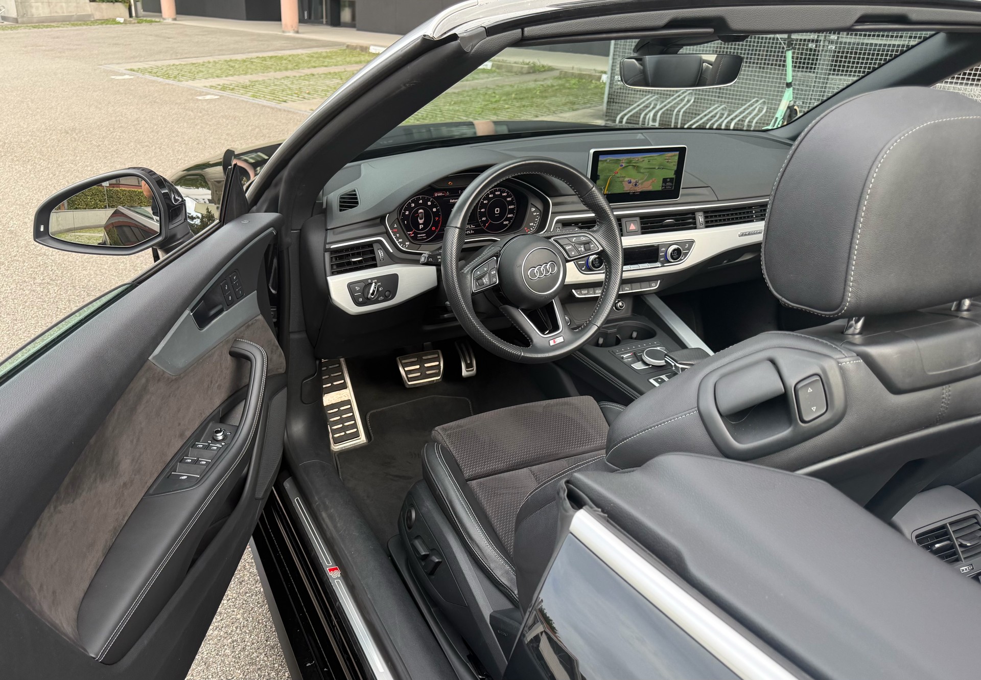 AUDI A5 Cabrio Quattro 2.0 TFSI-image-3