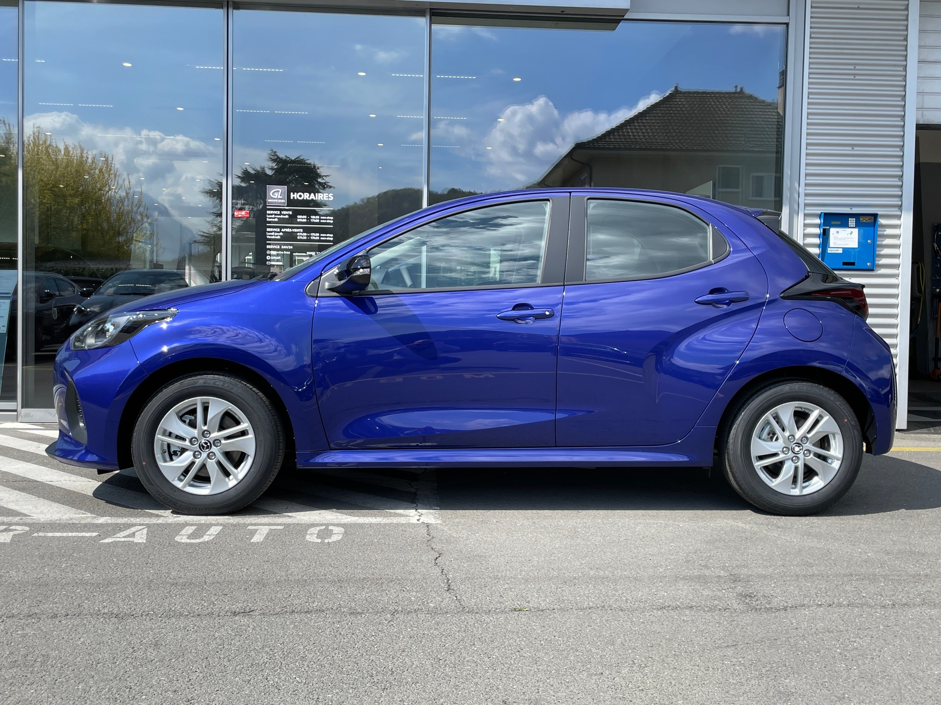 MAZDA 2 Hybrid Centre-line-image-2