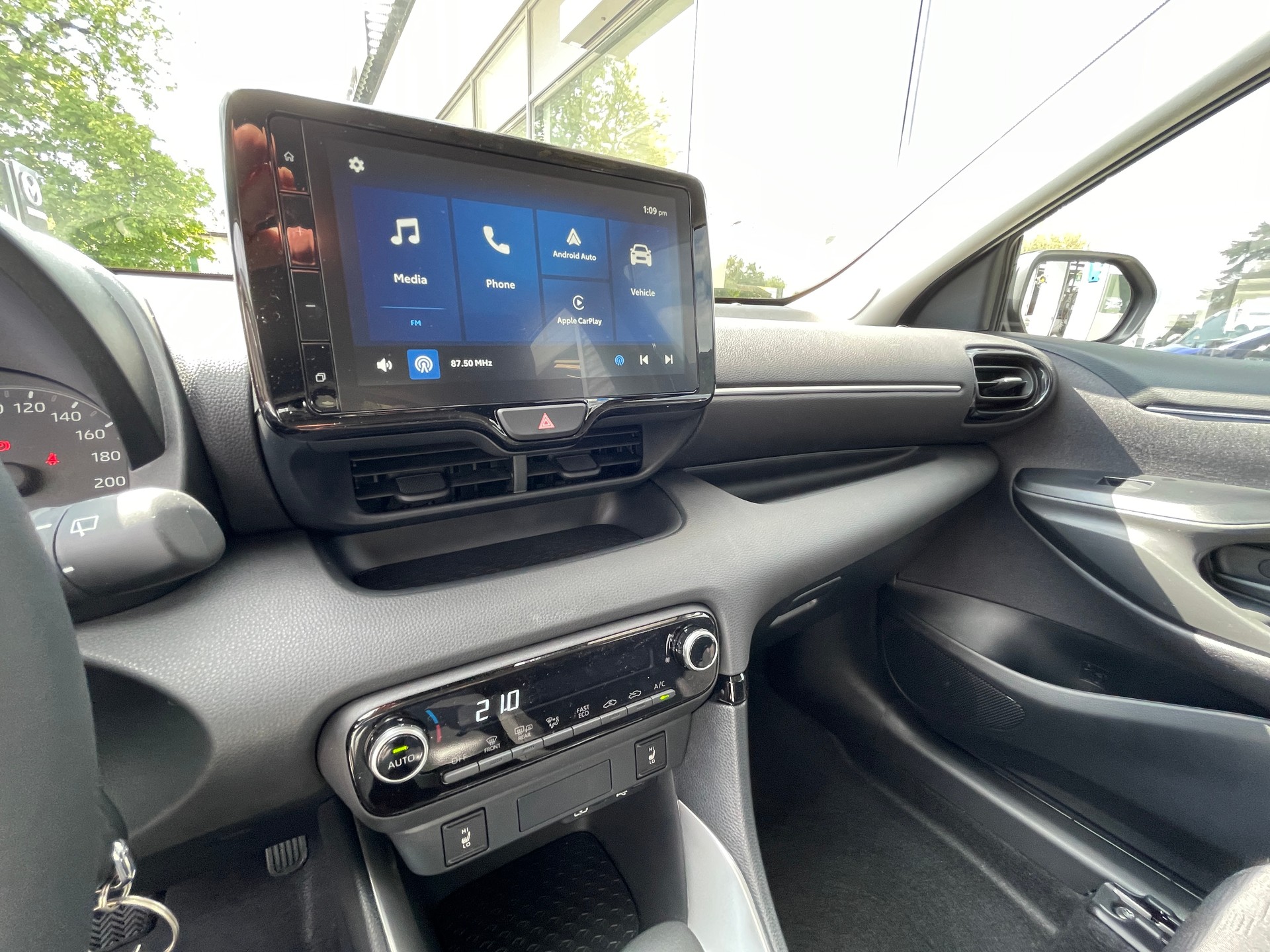 MAZDA 2 Hybrid Centre-line-image-8