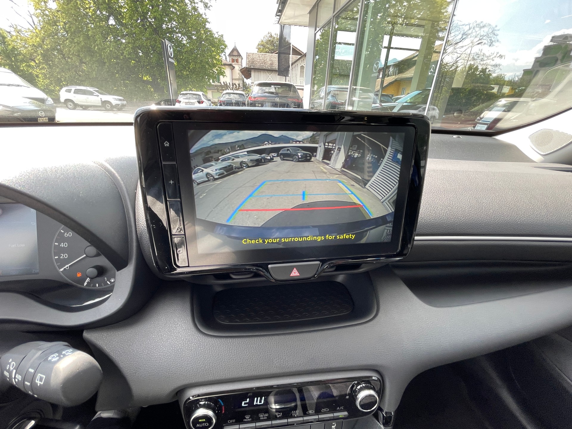 MAZDA 2 Hybrid Centre-line-image-9