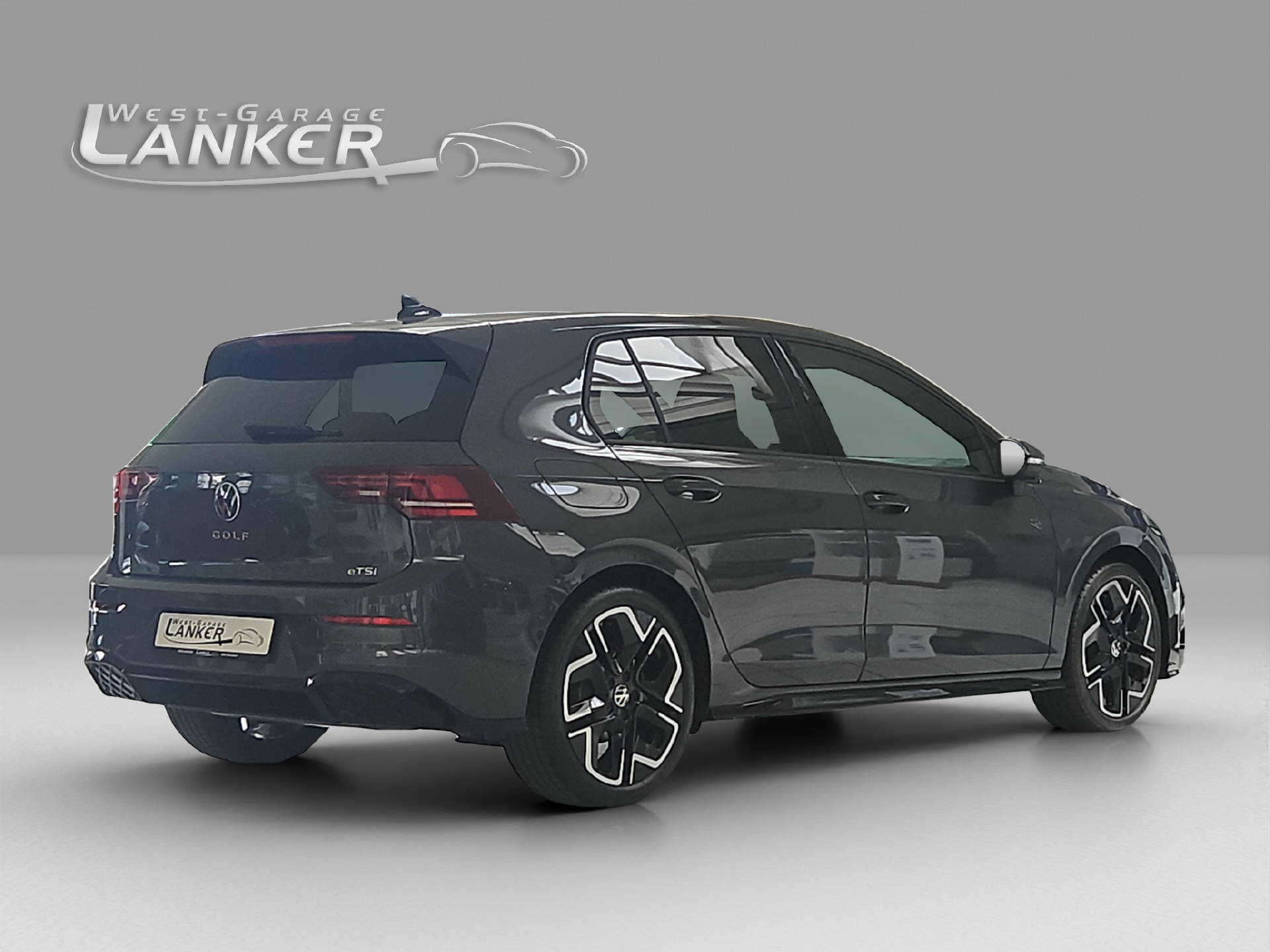 VW Golf VIII 1.5 eTSI R-Line DSG-image-2