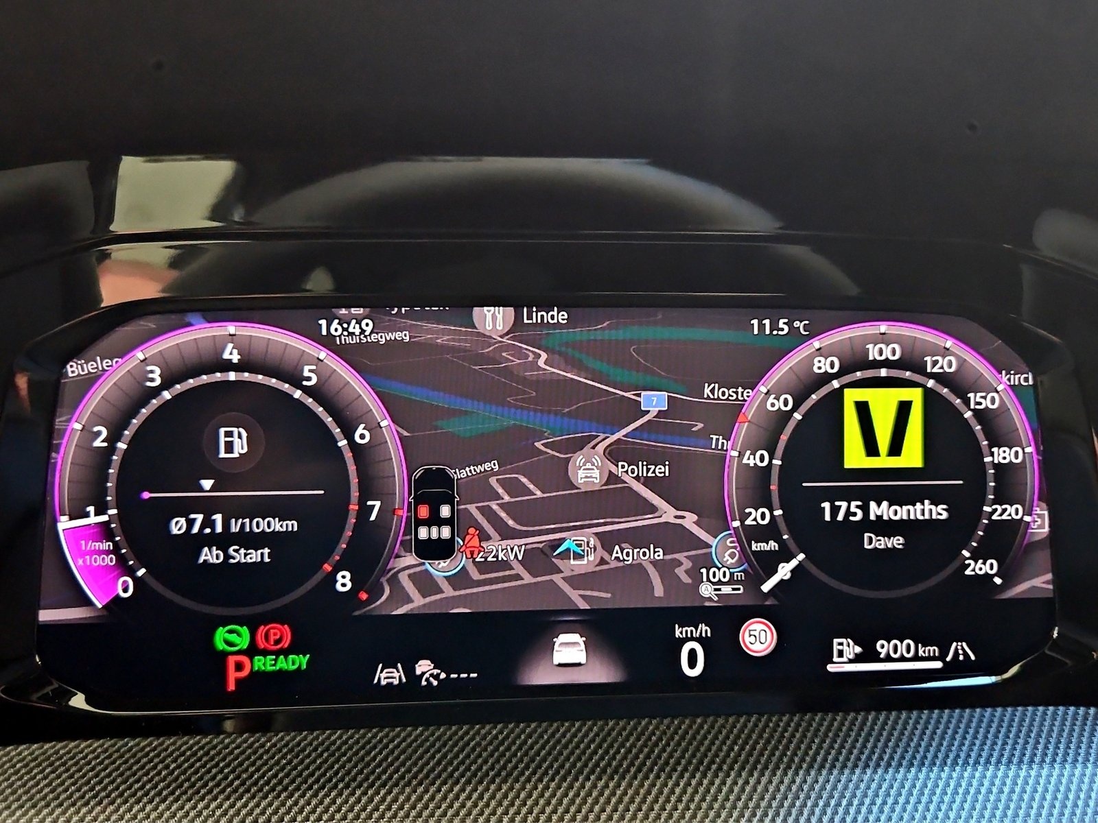 VW Golf VIII 1.5 eTSI R-Line DSG-image-8