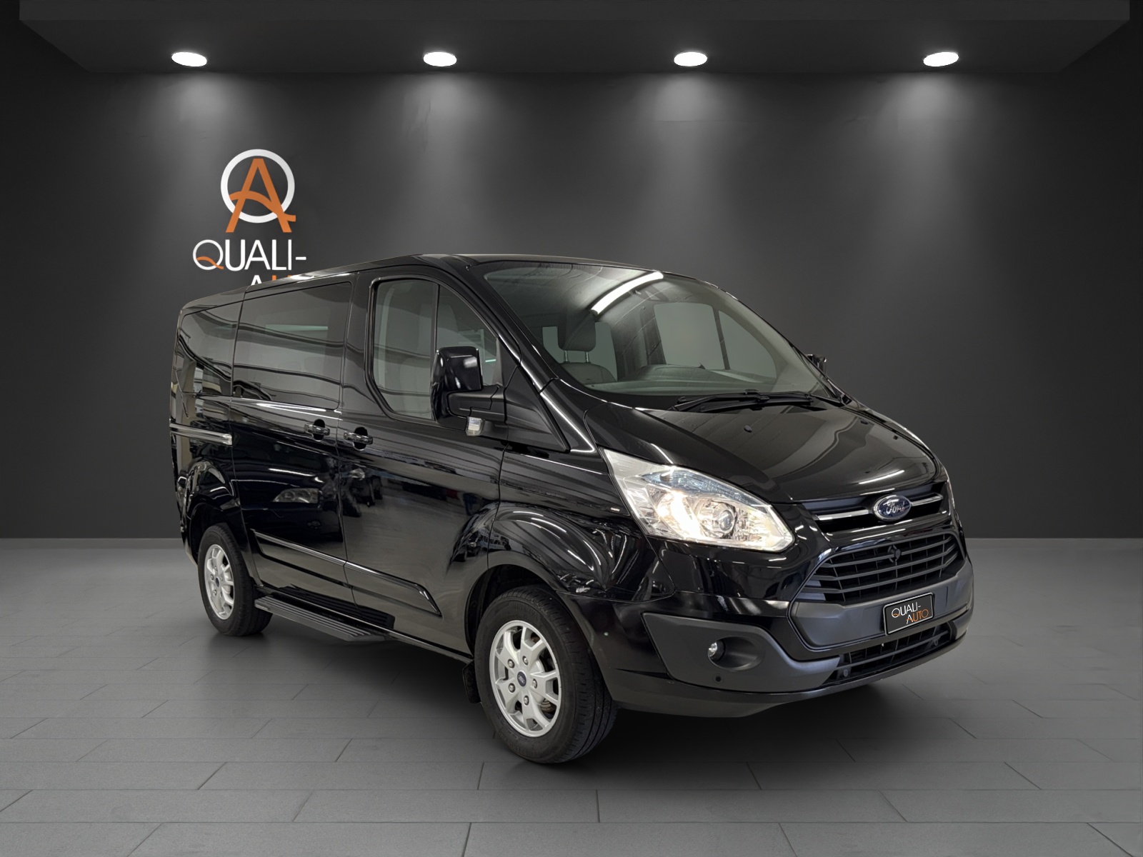FORD Tourneo Custom 300 L1H1 Titanium-image-0