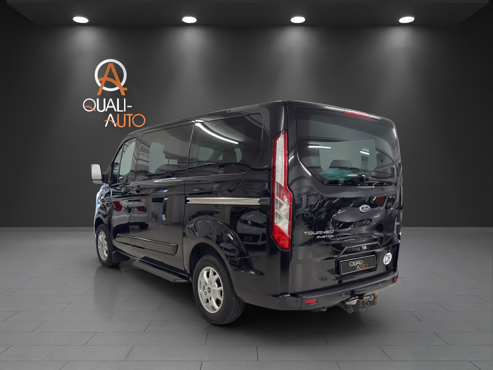 FORD Tourneo Custom 300 L1H1 Titanium-image-3