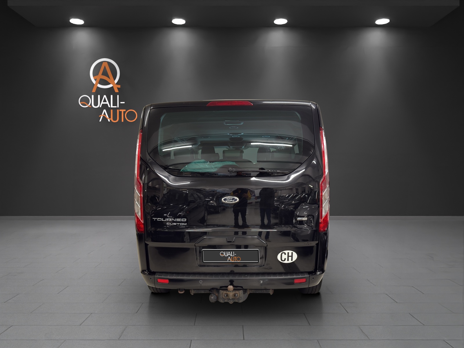 FORD Tourneo Custom 300 L1H1 Titanium-image-4
