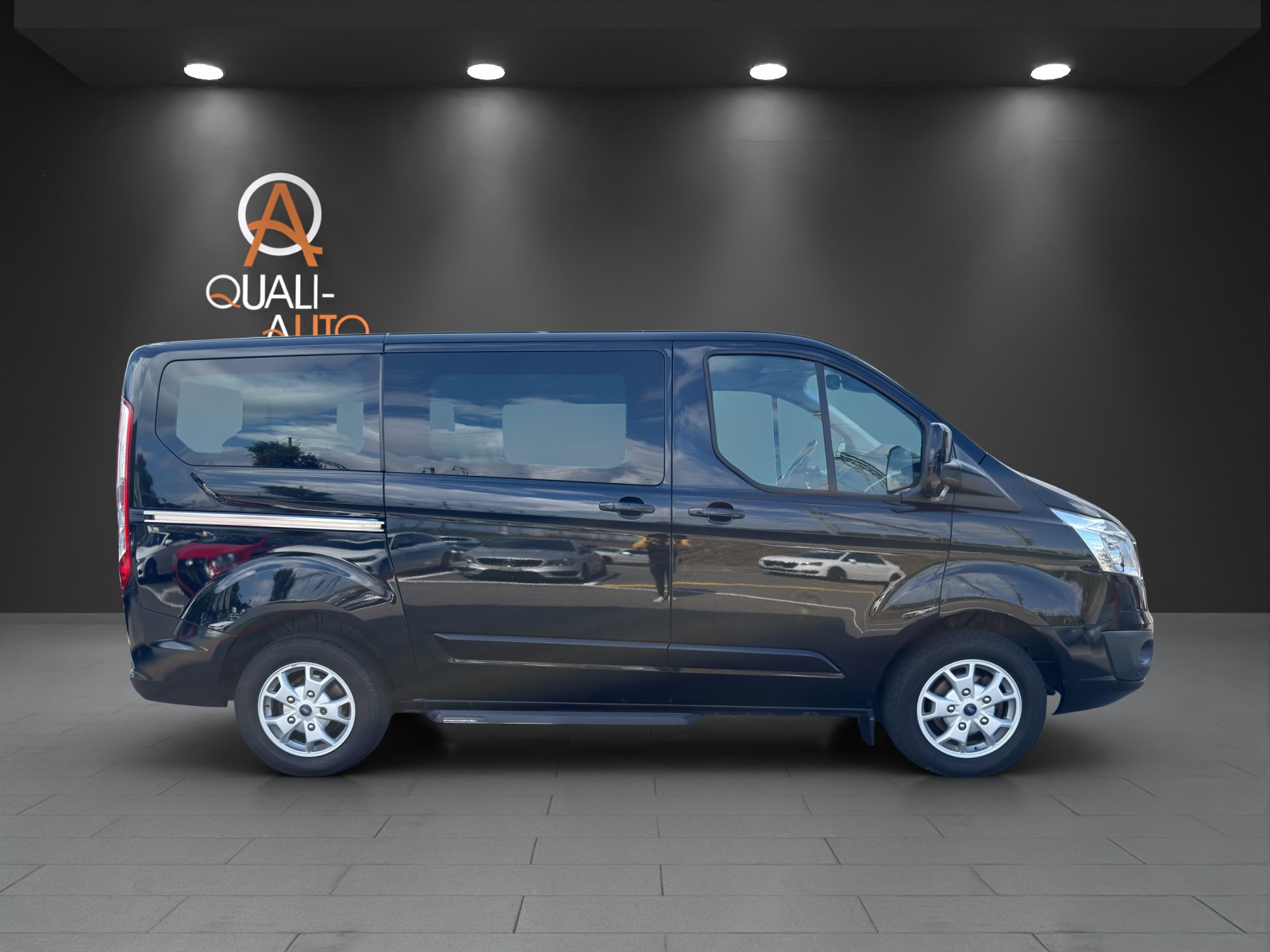 FORD Tourneo Custom 300 L1H1 Titanium-image-6