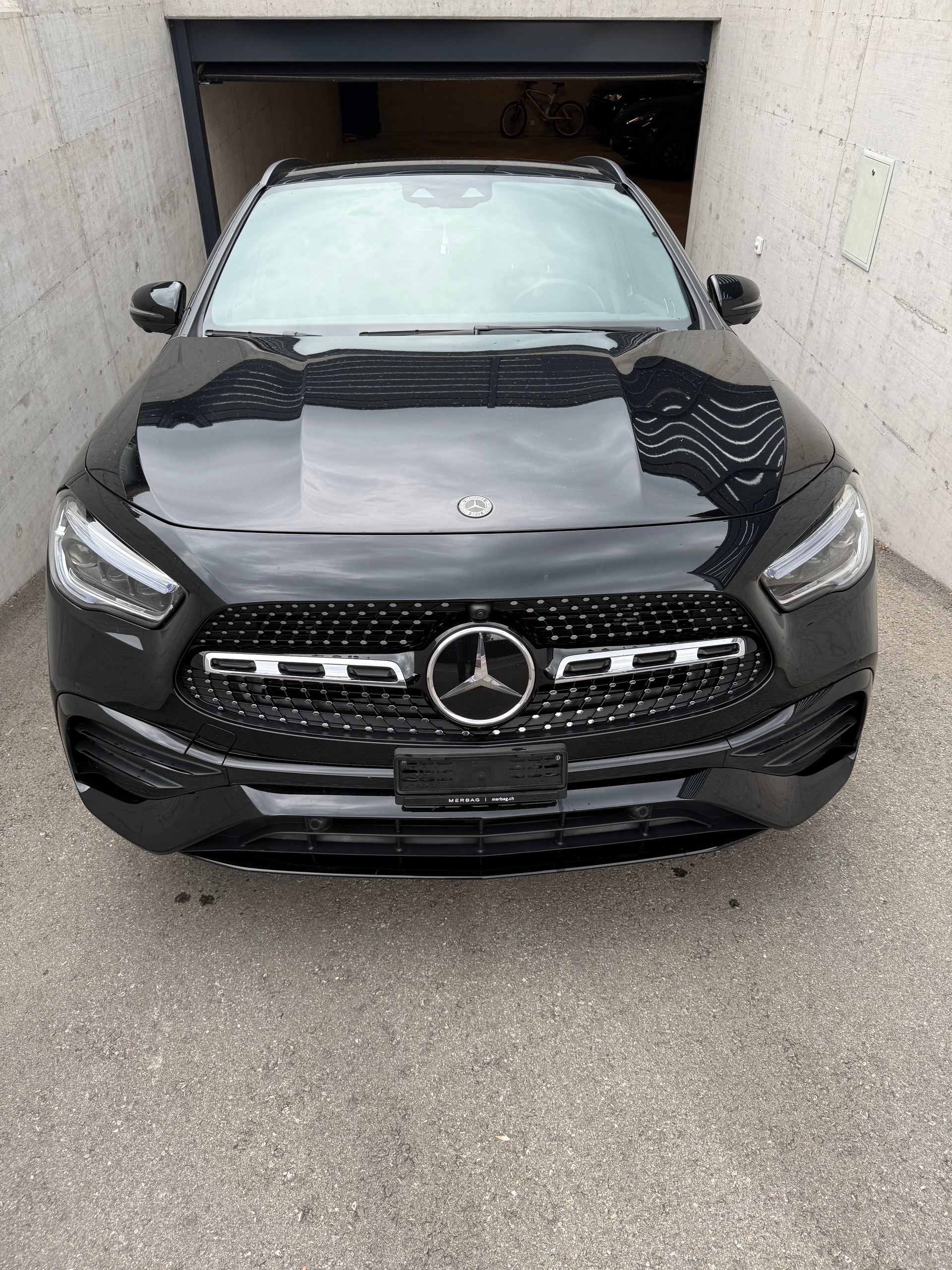 MERCEDES-BENZ GLA 220d 4Matic AMG Line 8G-DCT-image-4