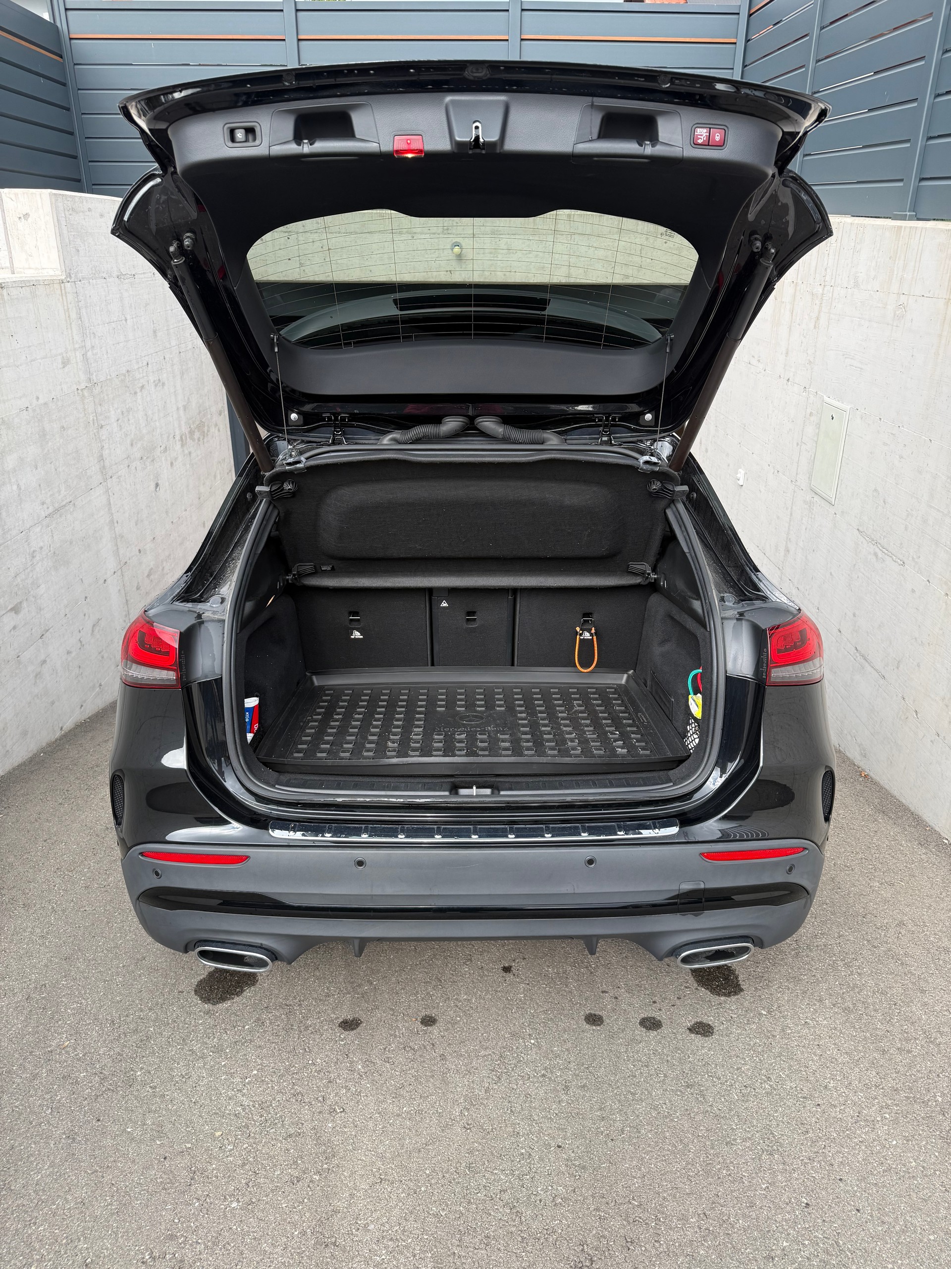 MERCEDES-BENZ GLA 220d 4Matic AMG Line 8G-DCT-image-13