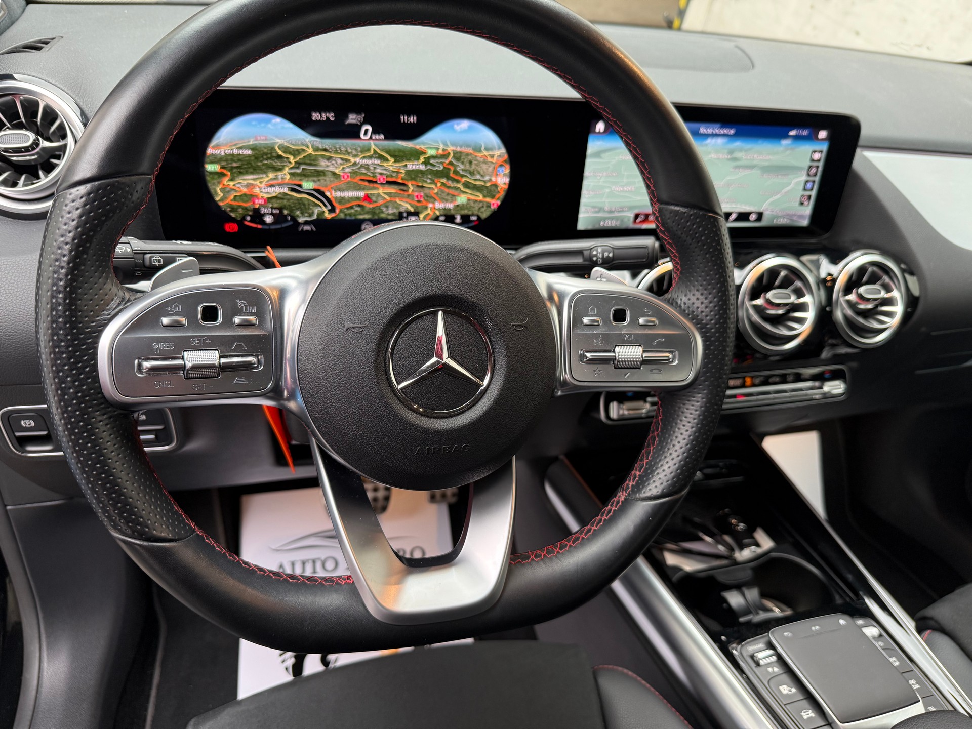 MERCEDES-BENZ GLA 220d 4Matic AMG Line 8G-DCT-image-10