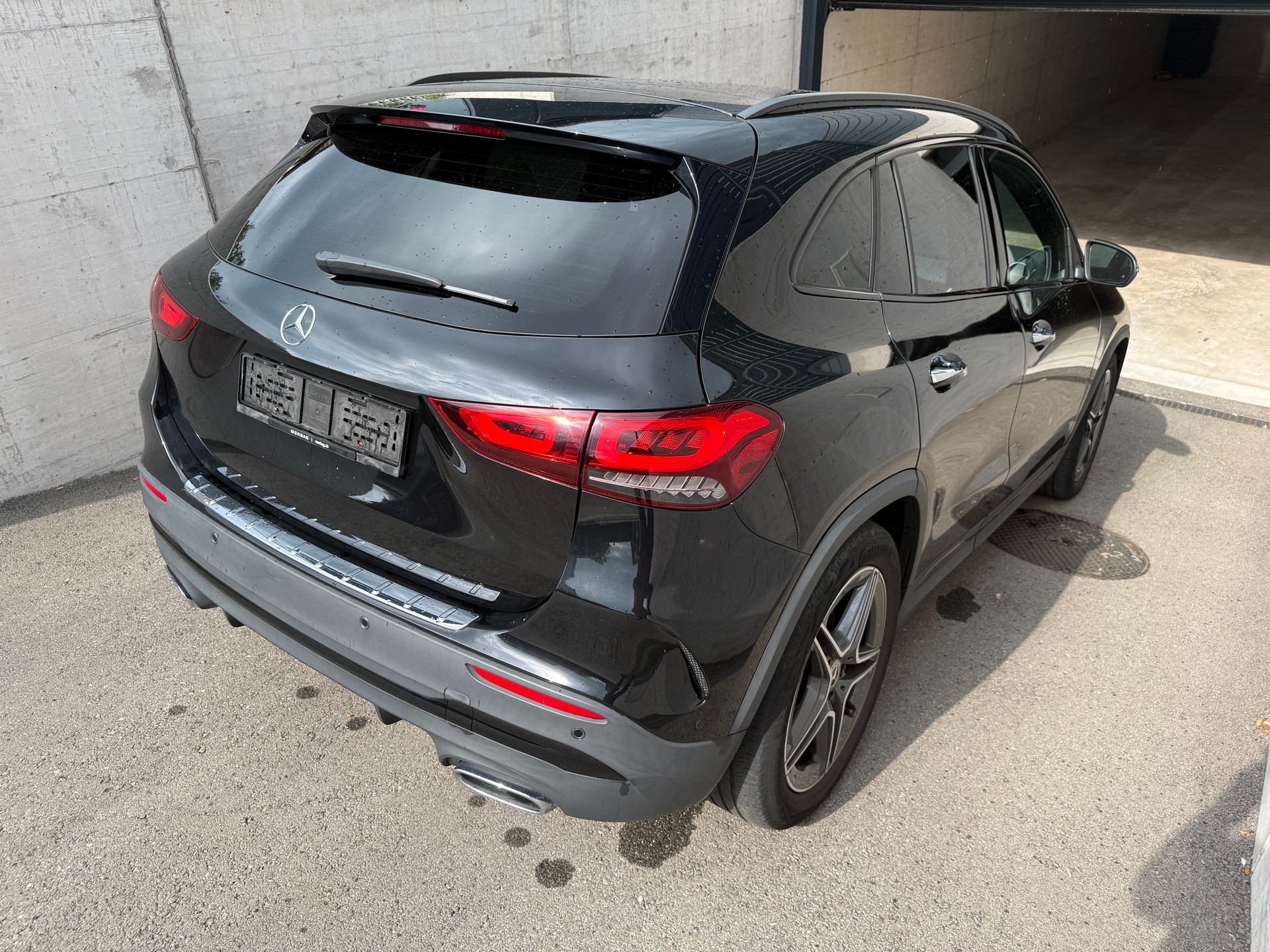 MERCEDES-BENZ GLA 220d 4Matic AMG Line 8G-DCT-image-2
