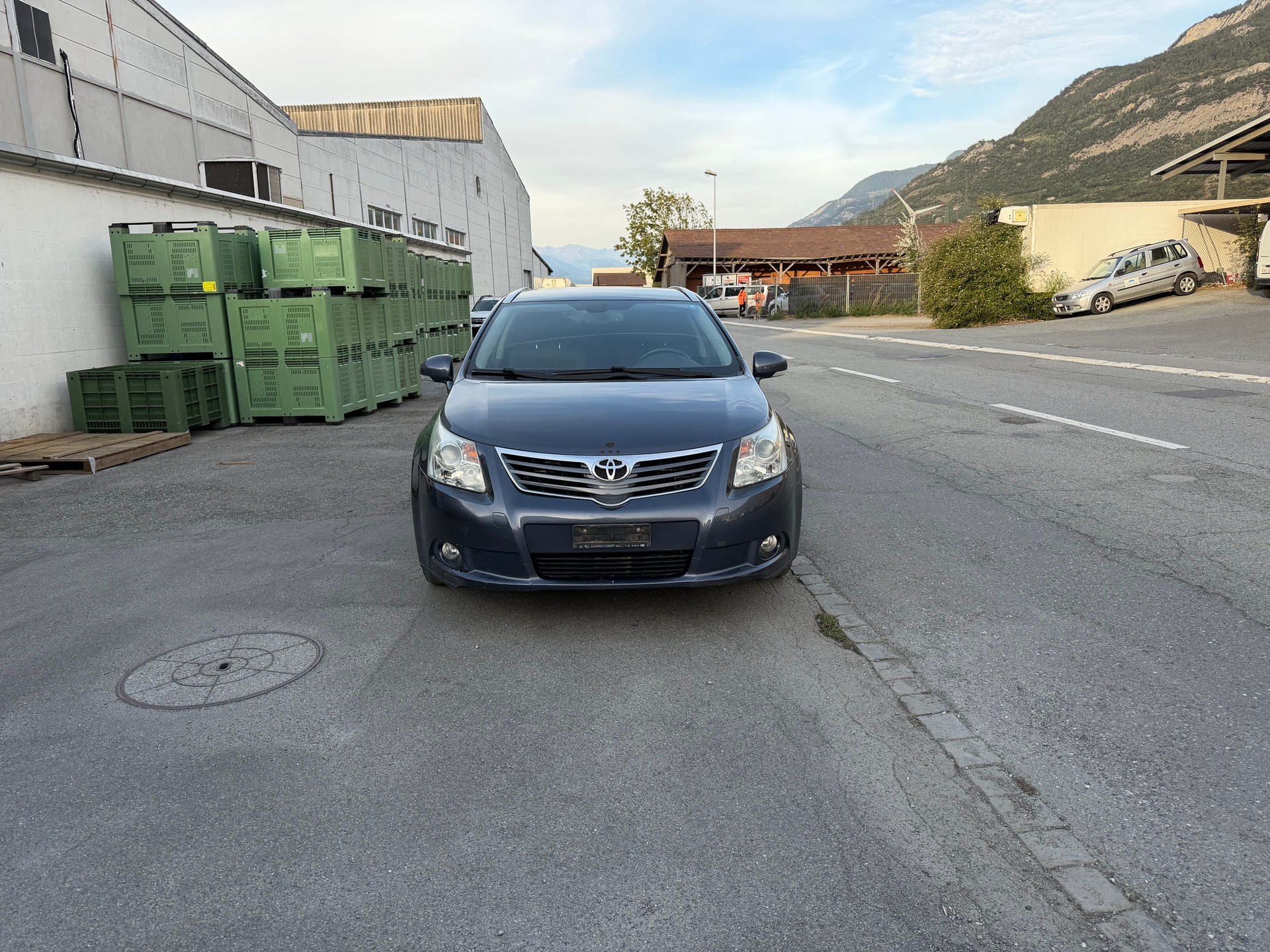 TOYOTA Avensis Sportswagon 2.2D-4D Linea Luna-image-10