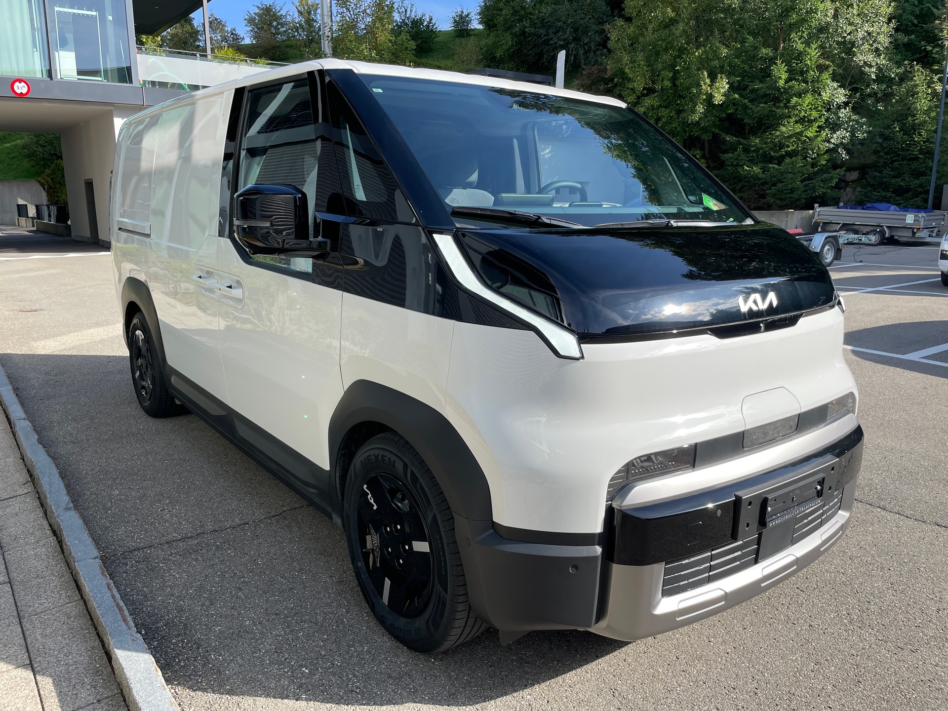 KIA PV5 Cargo 71.2 kWh Elite L2H1, 2-Schiebetüren und Wärmepumpe-image-6