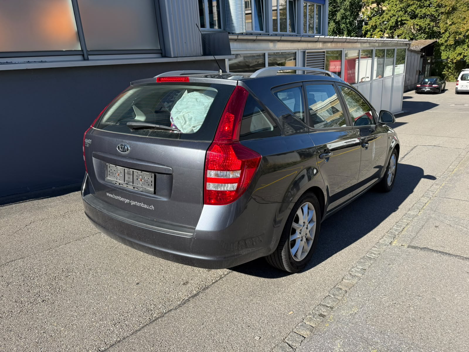KIA Cee'd Sporty Wagon 2.0 16V Trend-image-2