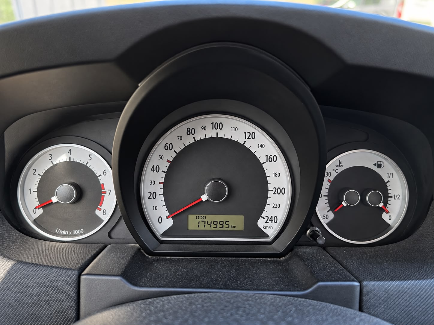 KIA Cee'd Sporty Wagon 2.0 16V Trend-image-11