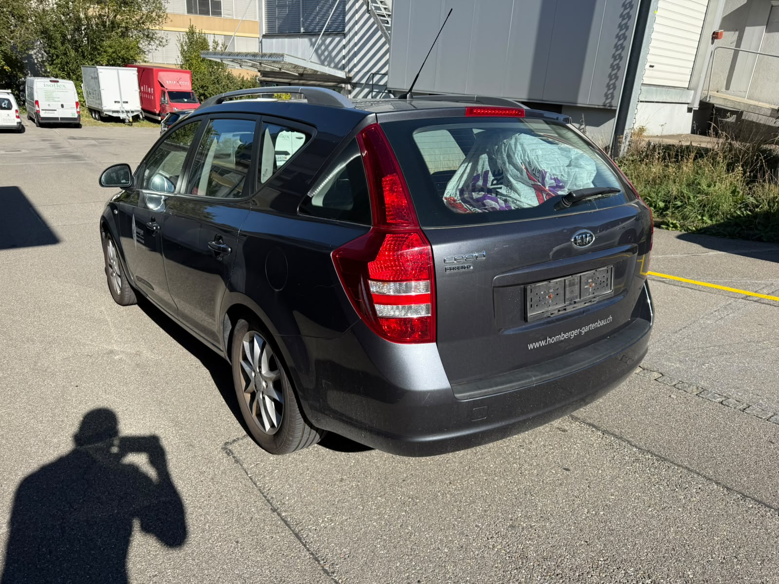 KIA Cee'd Sporty Wagon 2.0 16V Trend-image-3