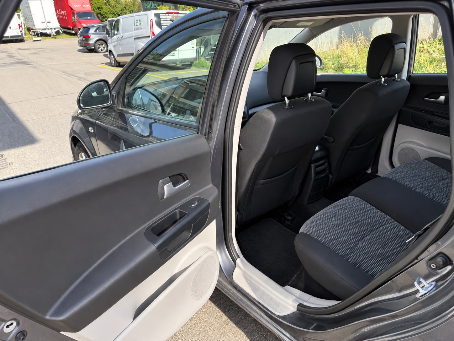 KIA Cee'd Sporty Wagon 2.0 16V Trend-image-18