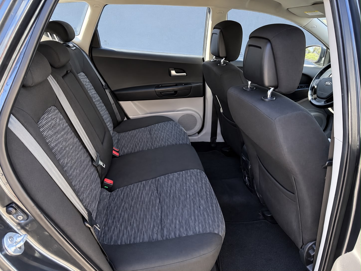 KIA Cee'd Sporty Wagon 2.0 16V Trend-image-21