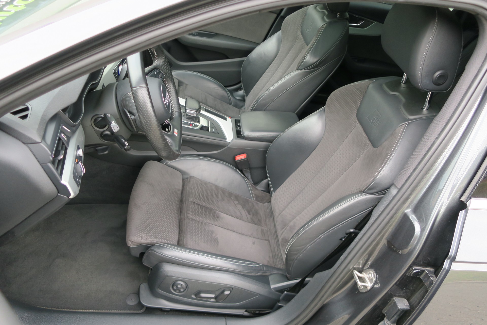 AUDI 3.0 V6 TDI 272 Sport quattro T-Tronic-image-4