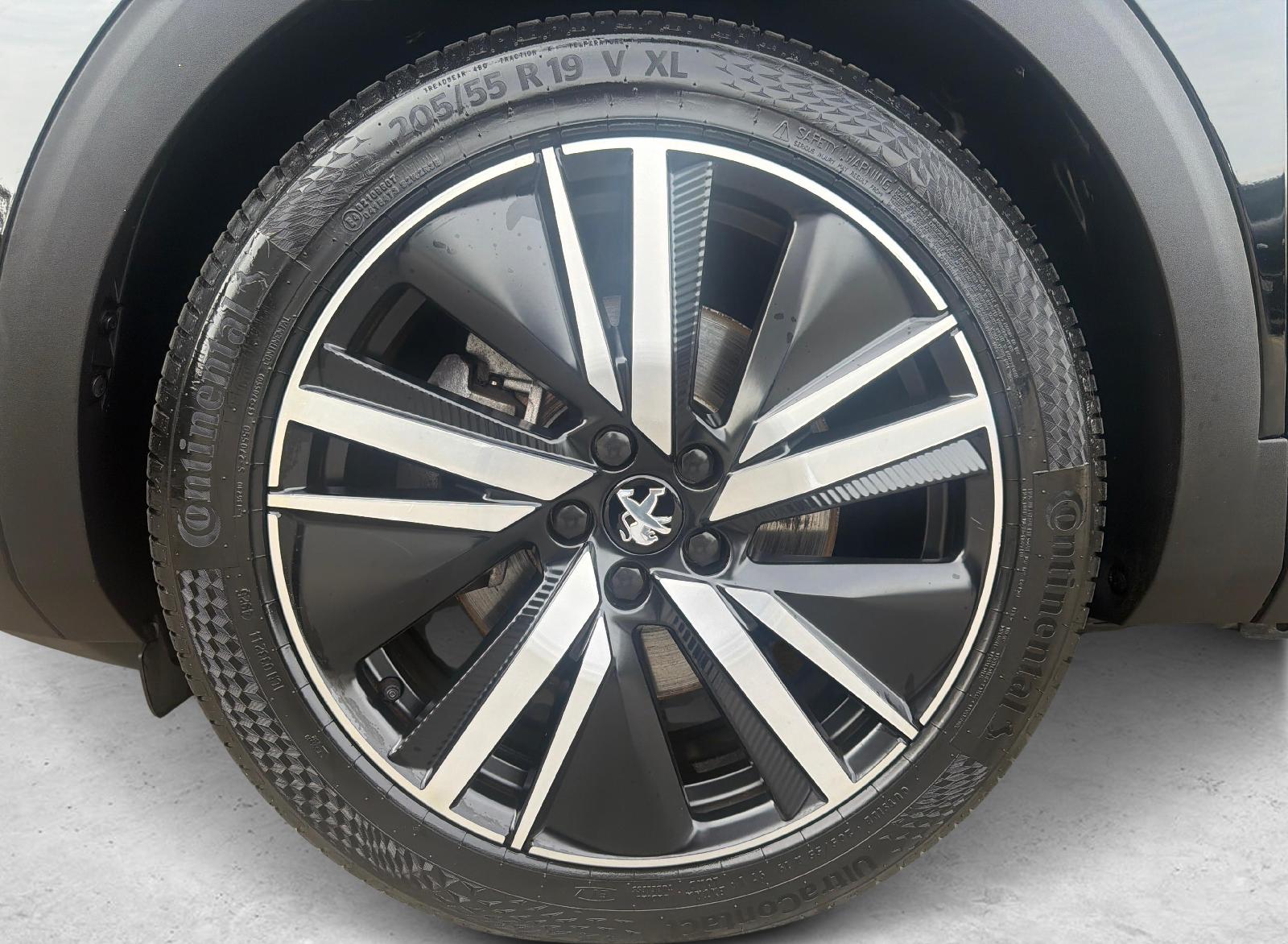 PEUGEOT 3008 1.6 Plug-in Hybrid4 GT Pack-image-12