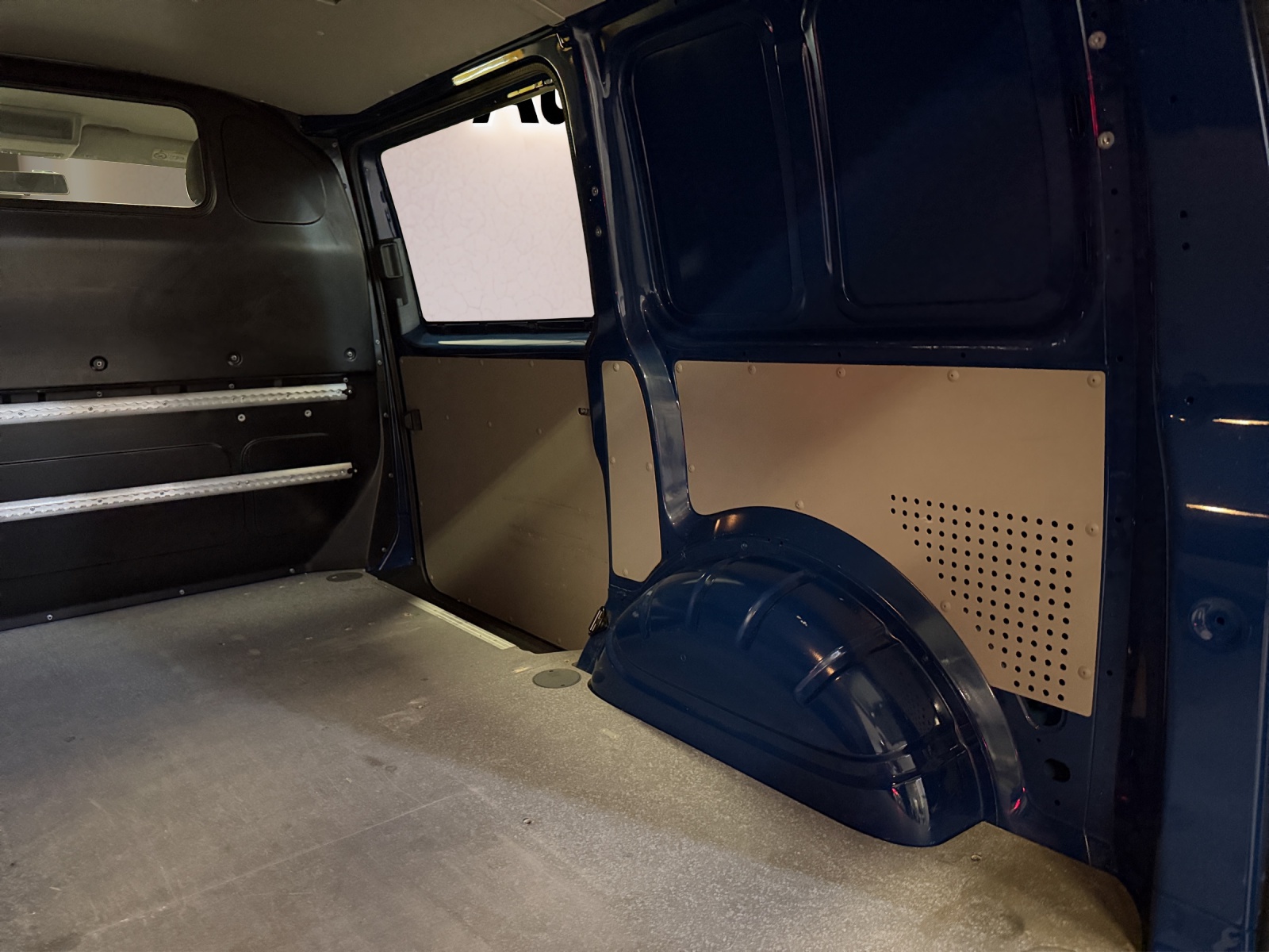 VW T6 2.0 TDI-image-16