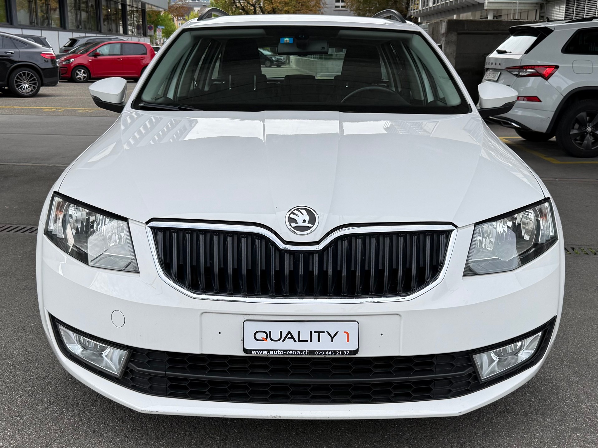 SKODA Octavia Combi 1.4 TSI Ambition DSG-image-1