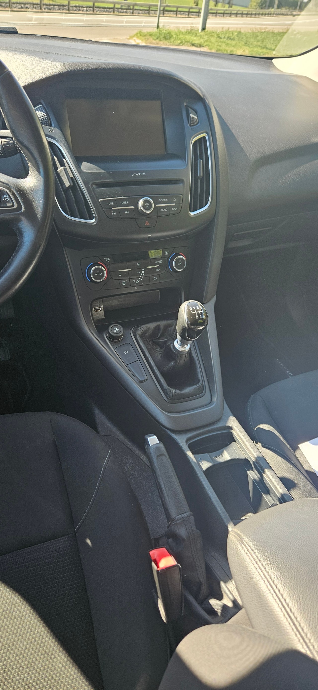 FORD Focus 1.0 SCTi Trend-image-12