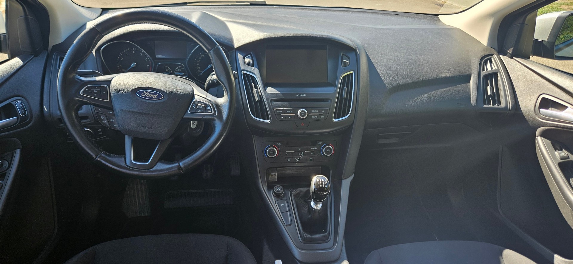 FORD Focus 1.0 SCTi Trend-image-10