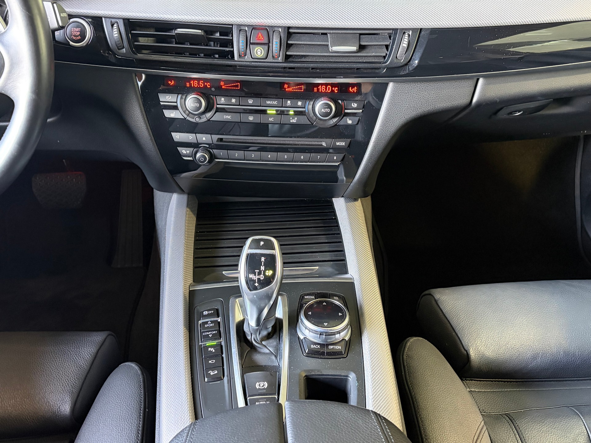 BMW X5 xDrive 40d Steptronic *** M-Sport ***-image-9