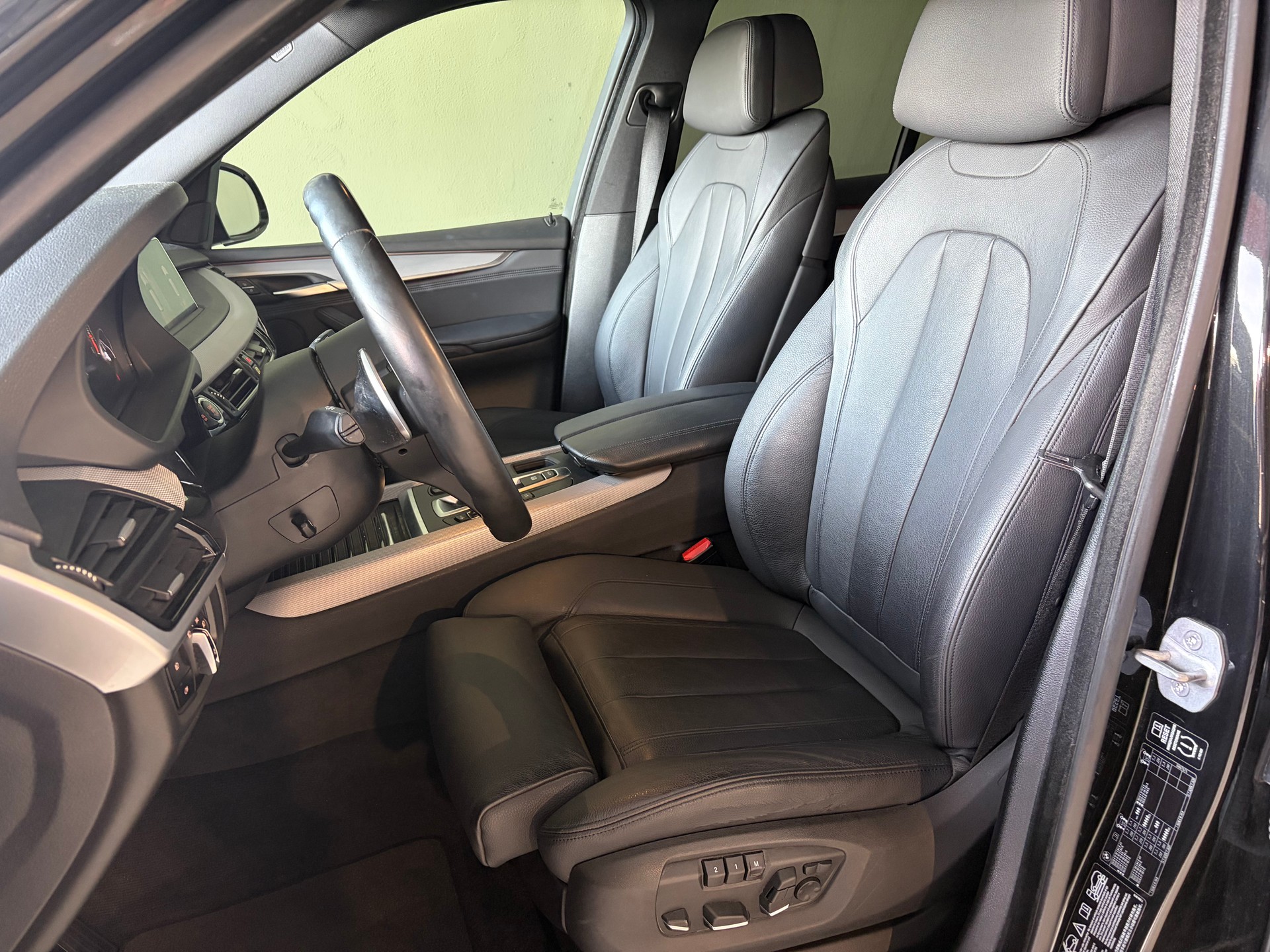 BMW X5 xDrive 40d Steptronic *** M-Sport ***-image-5