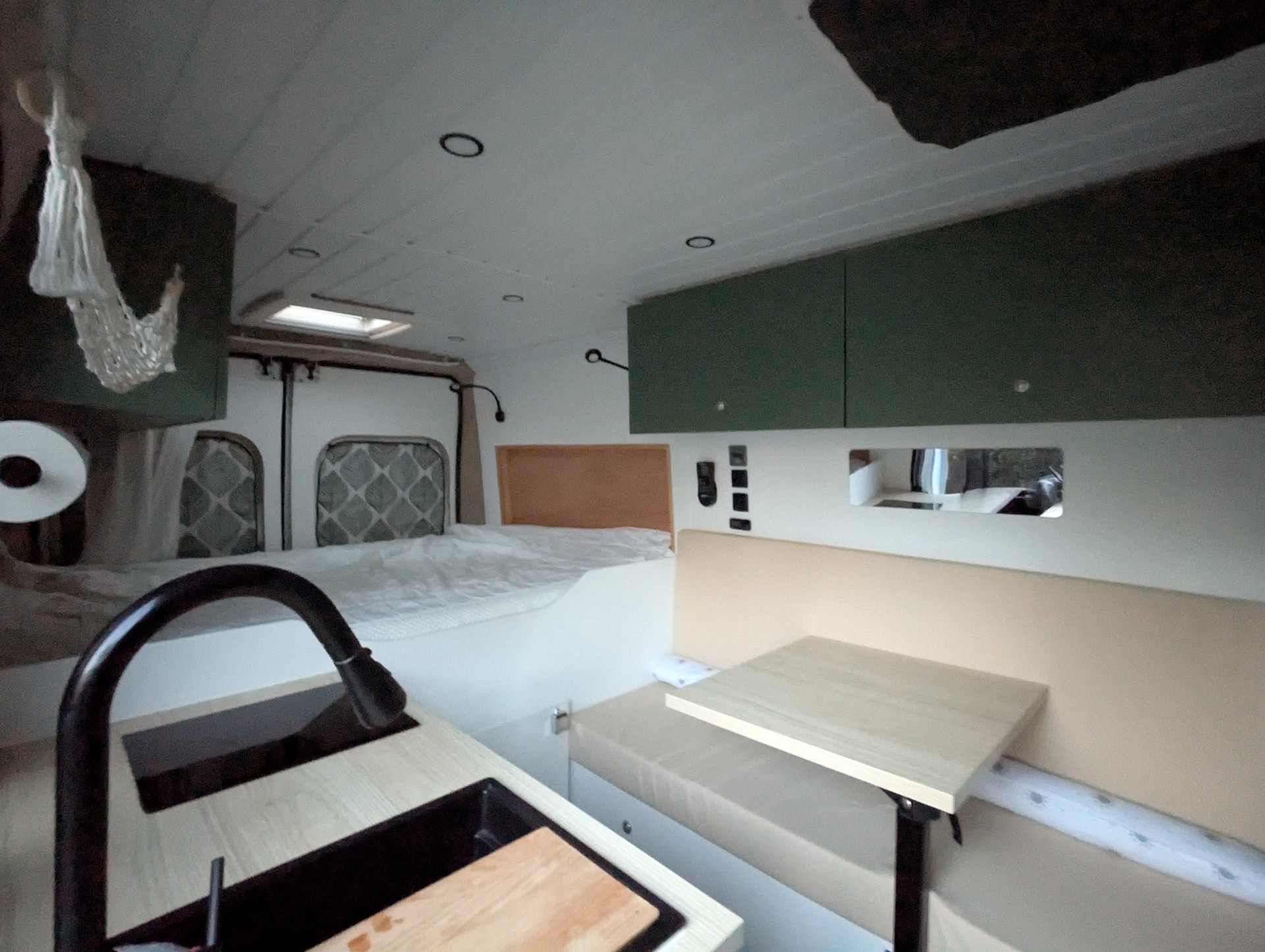 PEUGEOT 2.0 HDI 333 Allure L2H2 Camper-image-2
