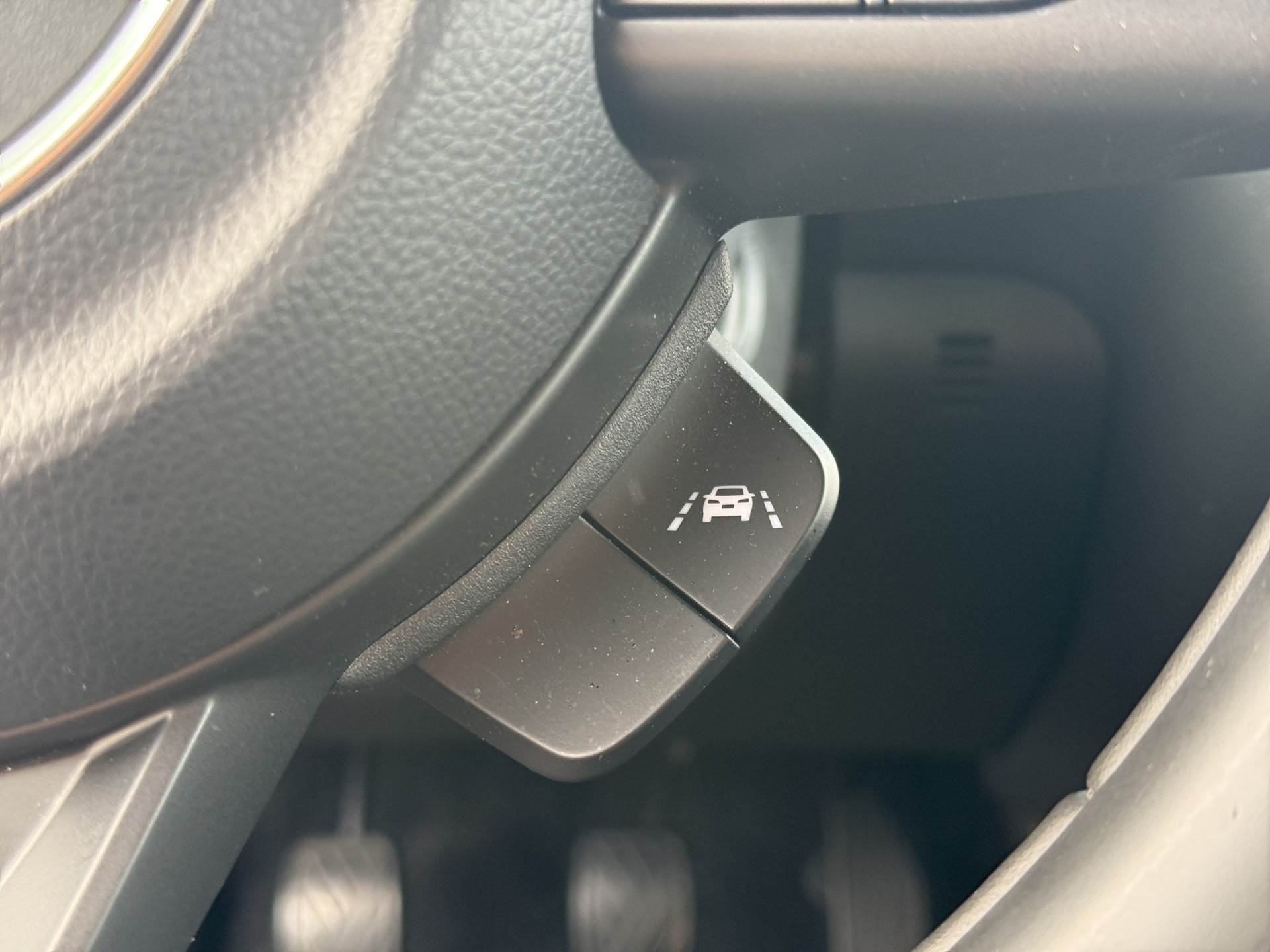 SUZUKI Swift 1.2 Compact + 4x4 Hybrid-image-25