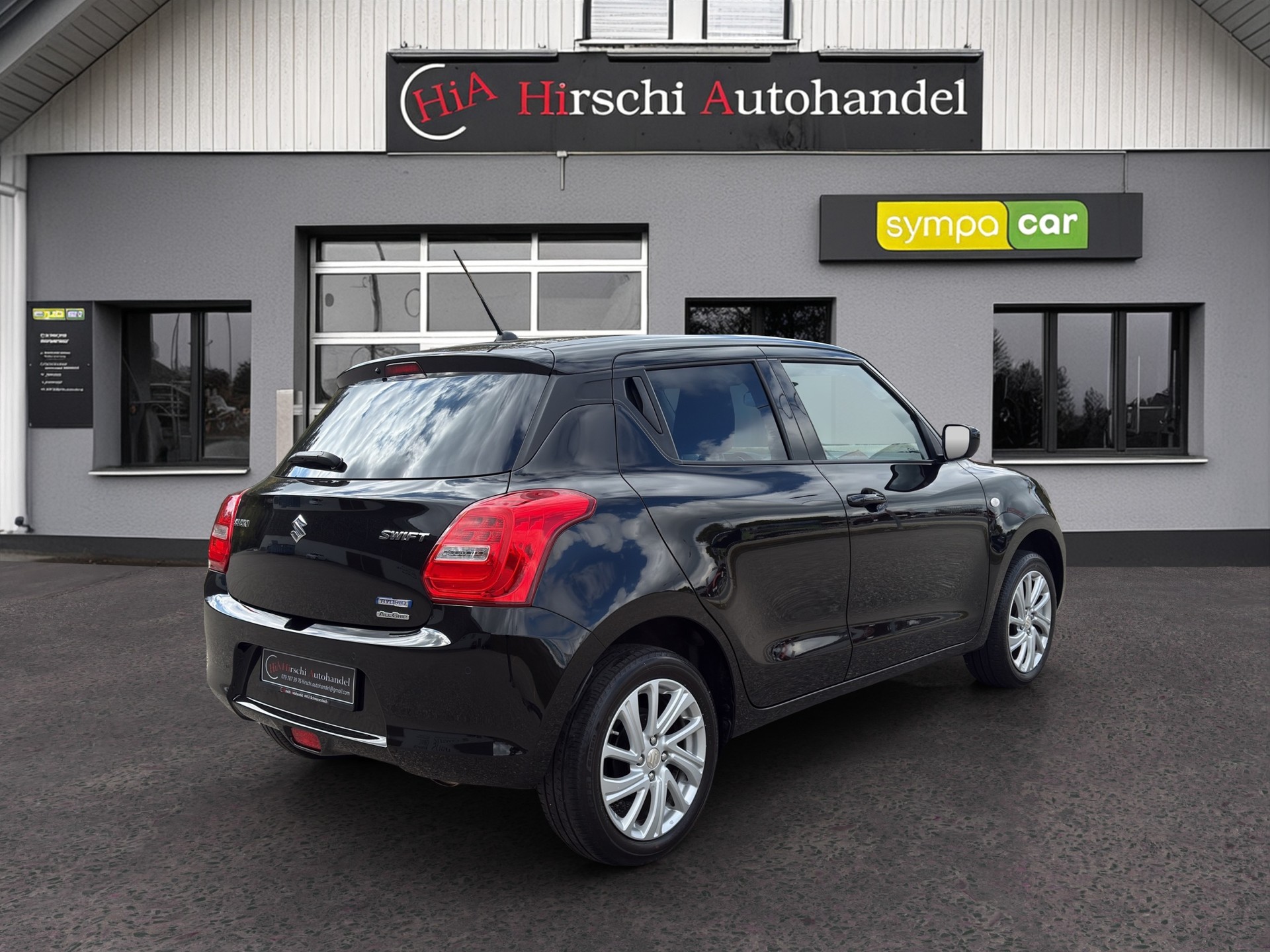 SUZUKI Swift 1.2 Compact + 4x4 Hybrid-image-7