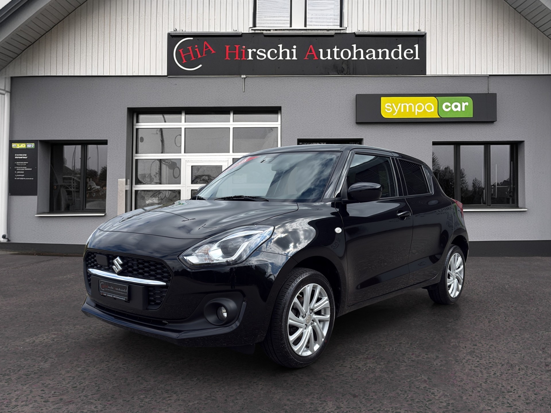 SUZUKI Swift 1.2 Compact + 4x4 Hybrid-image-0